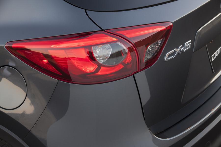  Mazda CX-5 2015 года  (US) (фото 33 из 71)